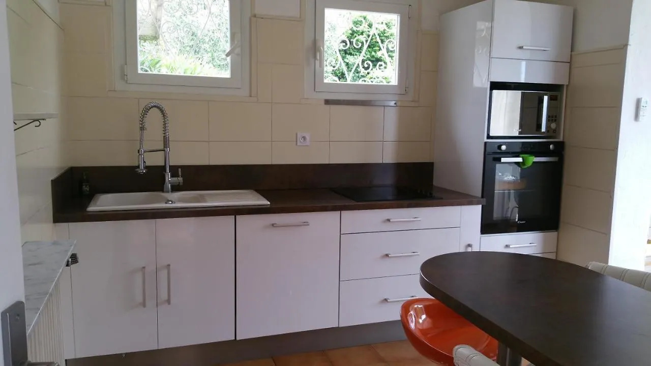 Tres Jolie Villa A Vence 0*,