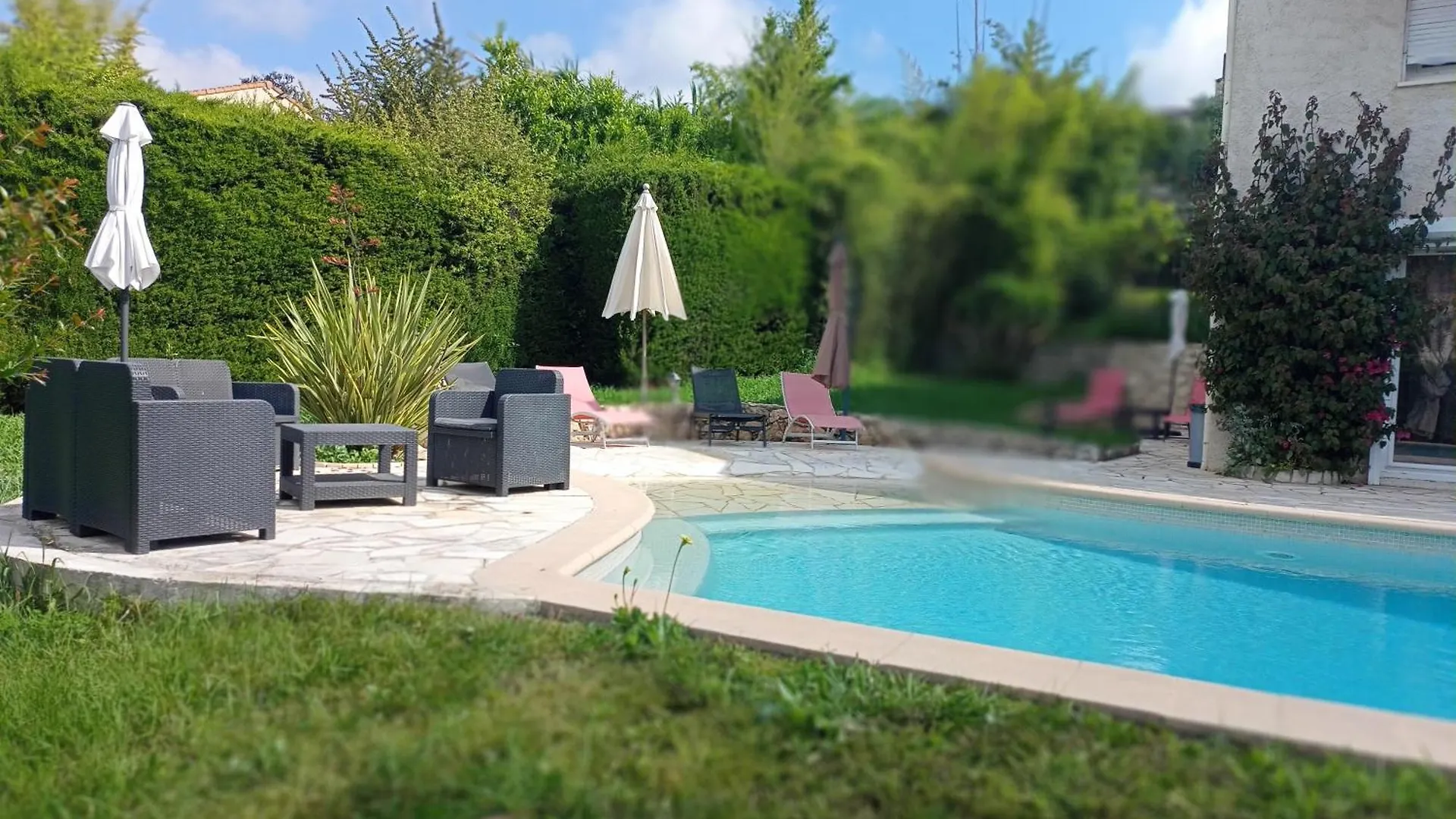 Tres Jolie Villa A Vence