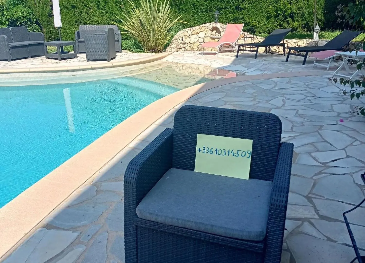 Tres Jolie Villa A Vence